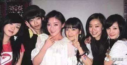 娱乐吃瓜姐妹微博,吃瓜姐妹微博带你探秘明星幕后故事