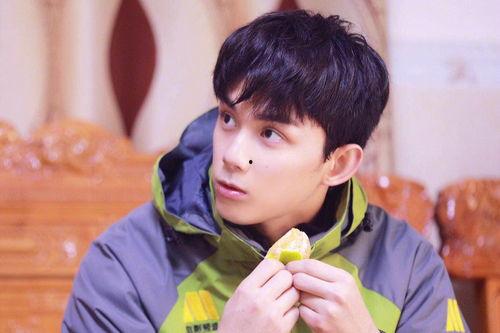 娱乐吃瓜酱吴磊,娱乐吃瓜界的“瓜王”